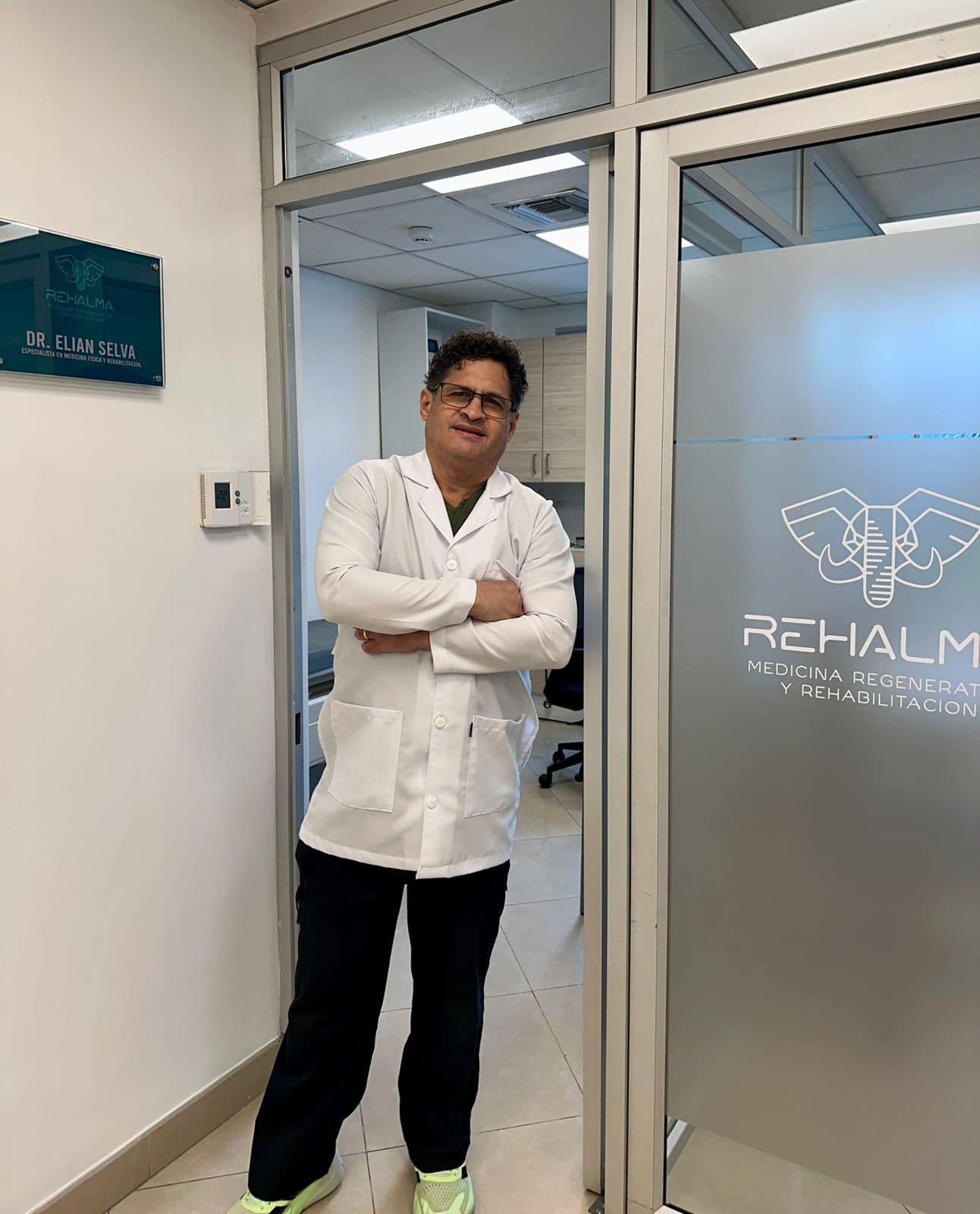 Dr. Elian Selva